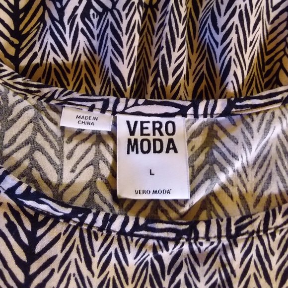 Vero Moda romper - Picture 2 of 8
